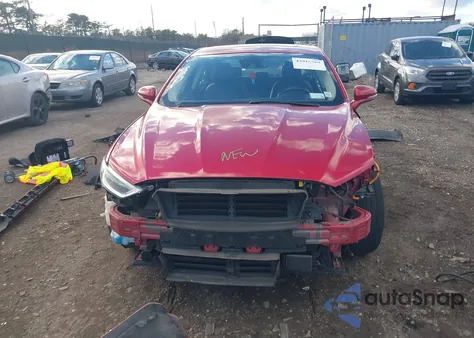 2020 Ford Fusion Plug-In Hybrid Titanium z USA, uszkodzony, nr VIN 3FA6P0SU6LR158522